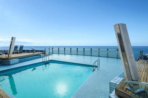 MSC Cruises MSC Divina The Garden Pool - Credits - MSC Rights - Ivan Sarfatti 2.jpg